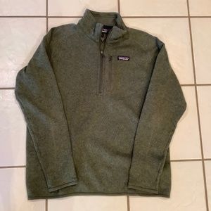 Men’s half zip Patagonia pullover: size large